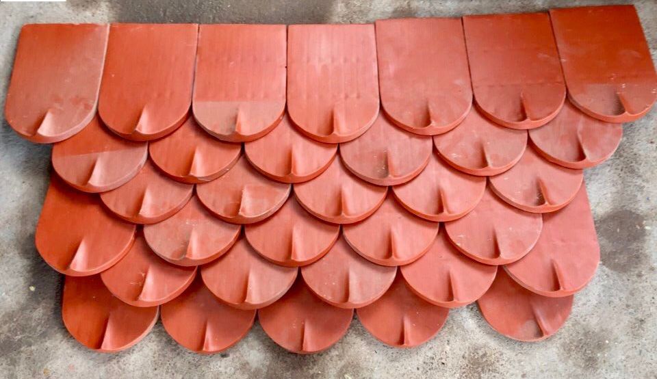 Ngói mũi hài tráng men