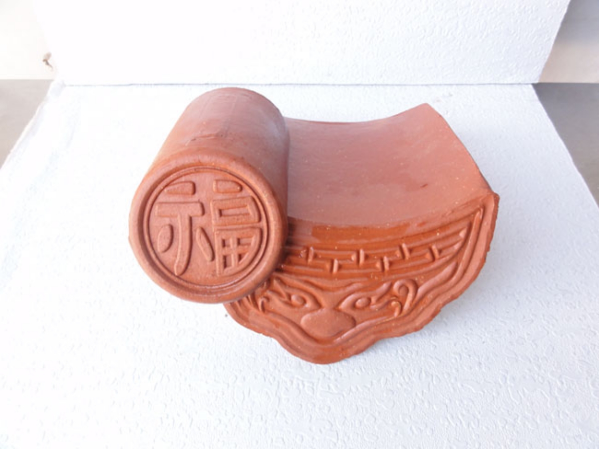 các dáng ngói tráng men