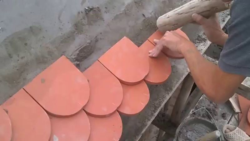 thi công lợp ngói