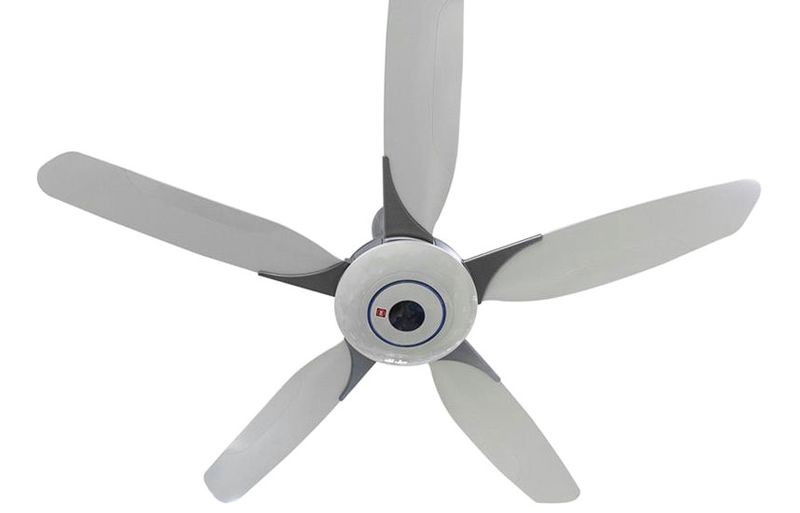 Cánh của quạt trần KDK Z60WS được làm từ vật liệu Polyproylene và sợi thủy tinh
