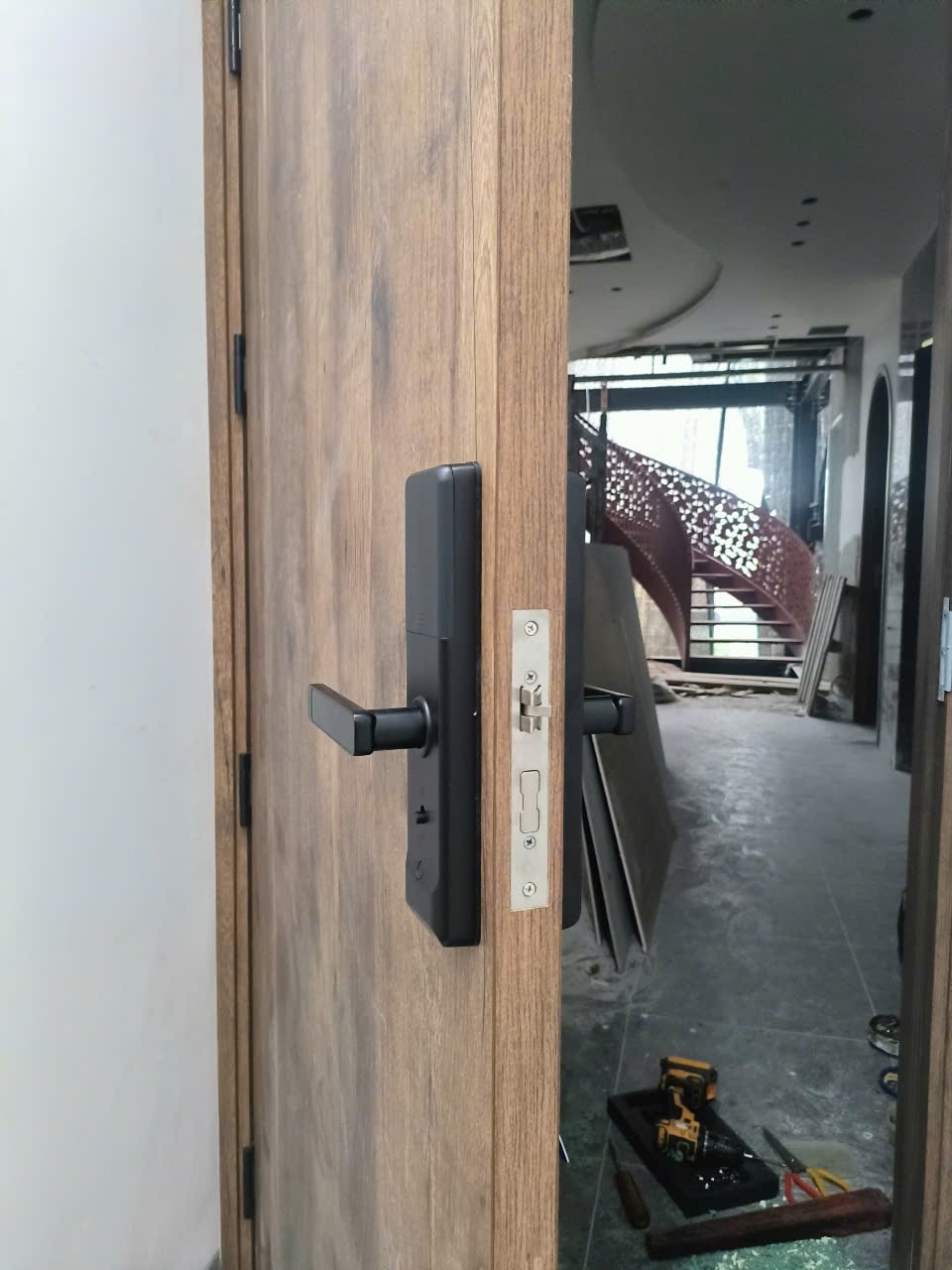 Khóa điện tử thông minh MK830 mặt sau