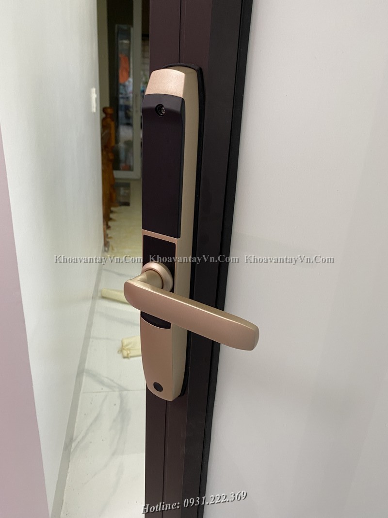 Khóa thông minh cửa nhôm KCN01 lắp tại Hải Phòng