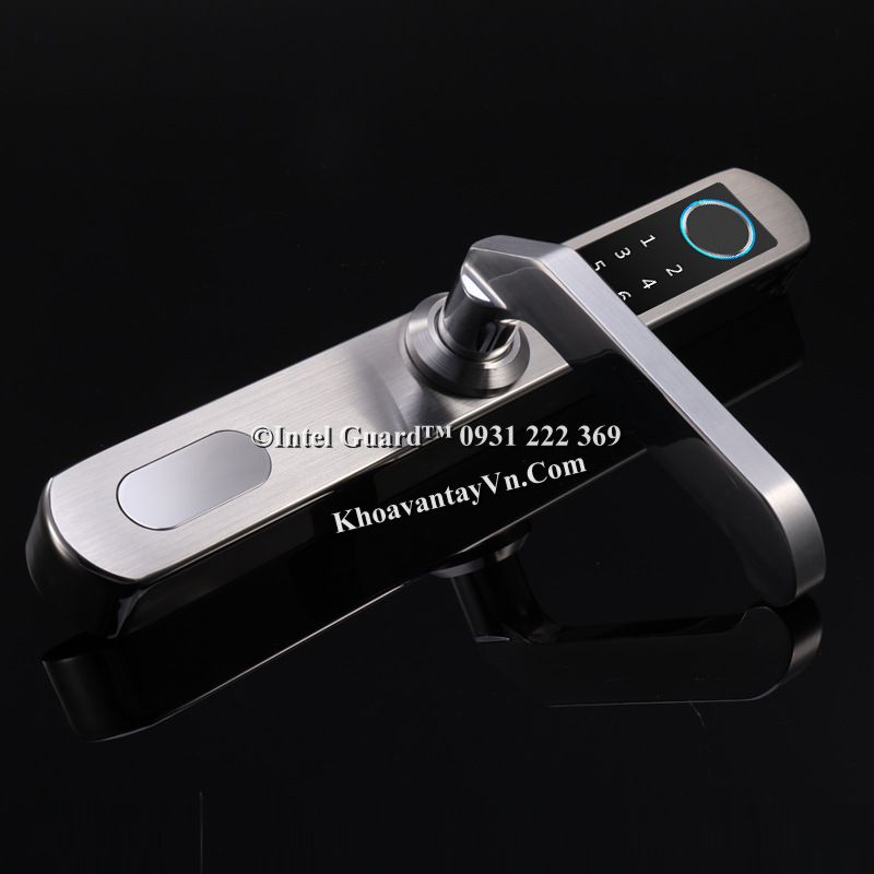 Khóa vân tay thông minh cửa nhôm KCN02 có thiết kế mạnh mẽ, bền bỉ với mọi thời tiết khắc nghiệt.