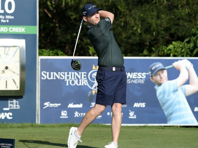 Hướng dẫn chọn quần áo chơi golf nam chuẩn nhất Hướng dẫn chọn quần áo chơi golf nam chuẩn nhất