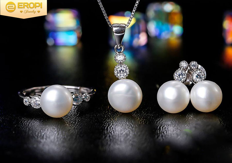 Khuyên tai nữ kiểu dáng mới Khuyên tai nữ kiểu dáng mới