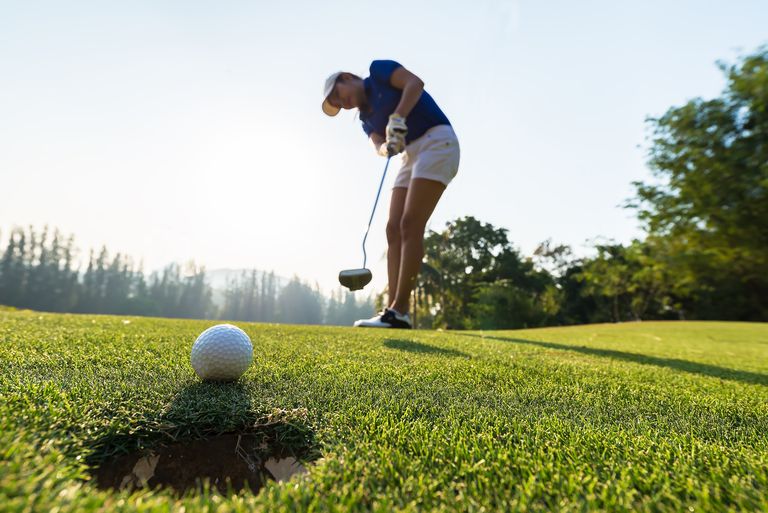 Quần áo đánh golf nữ và những chuẩn mực riêng Quần áo đánh golf nữ và những chuẩn mực riêng