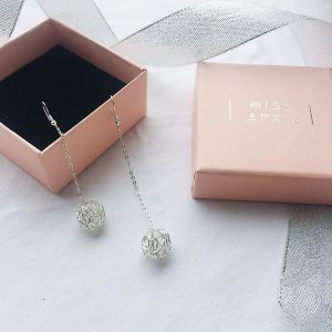 Khuyên tai nữ dài dễ thương Khuyên tai nữ dài dễ thương