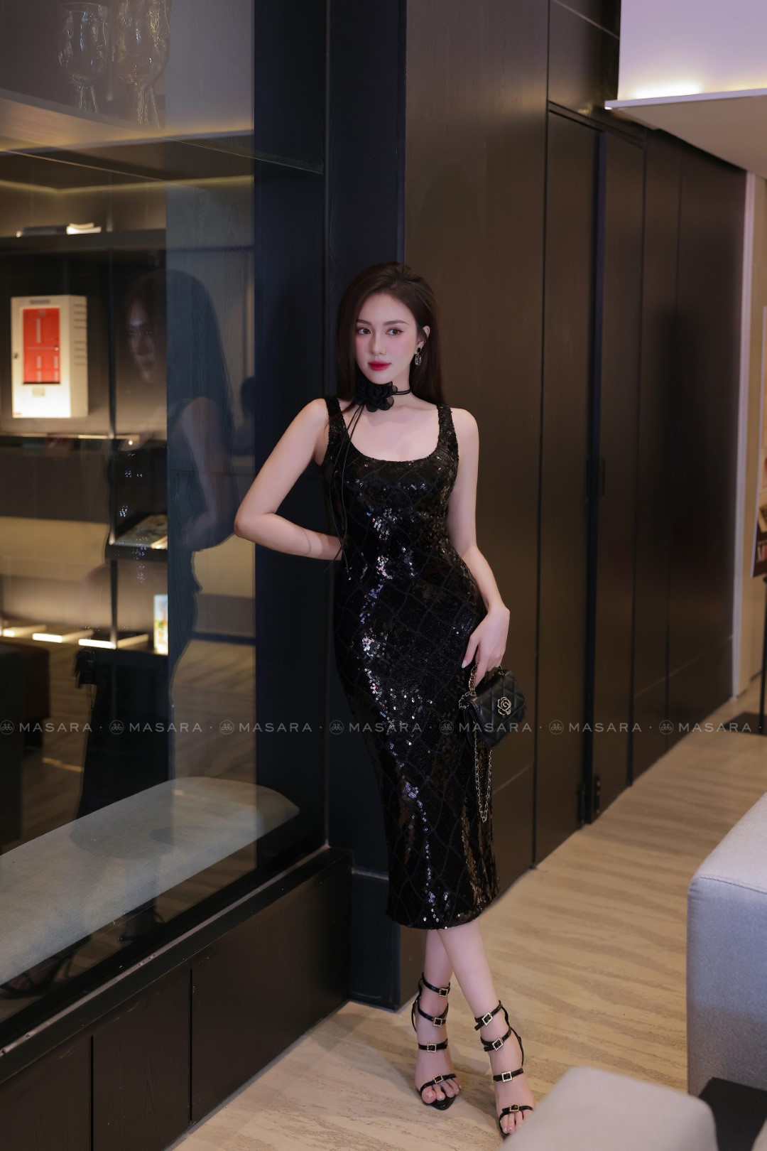 ĐẦM BODY KIM SA ĐEN + CHOCKER HOA