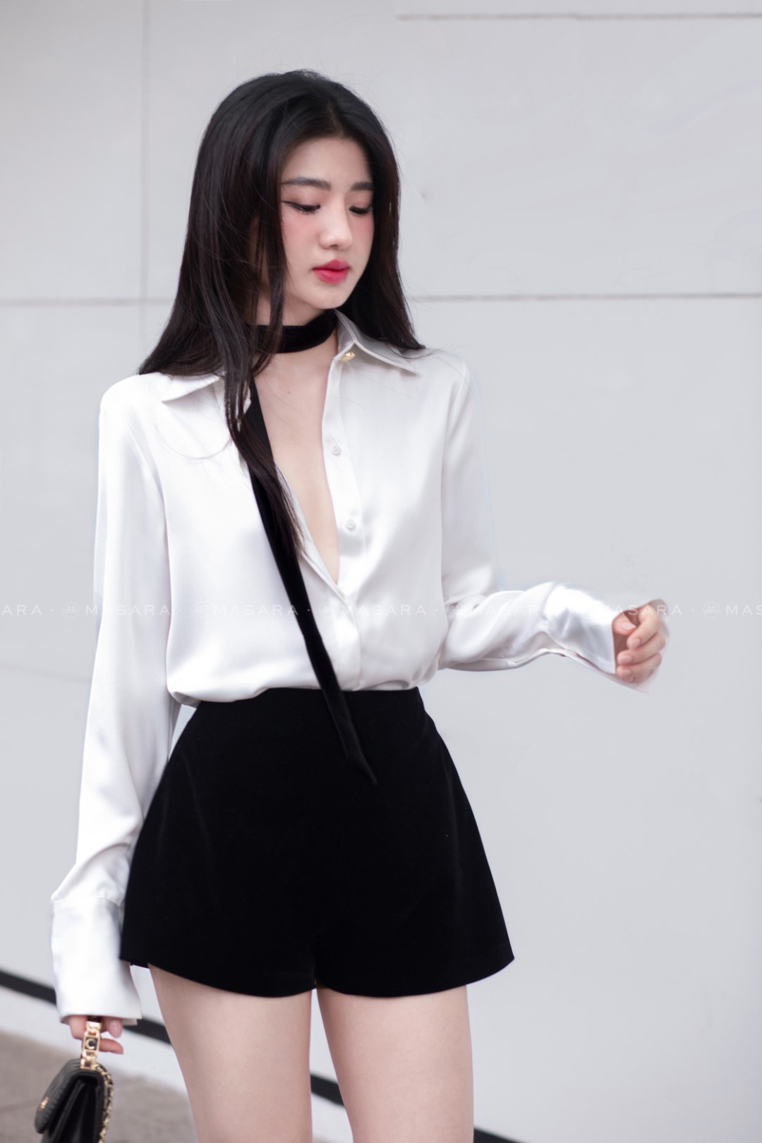 QUẦN SHORT NHUNG ĐEN