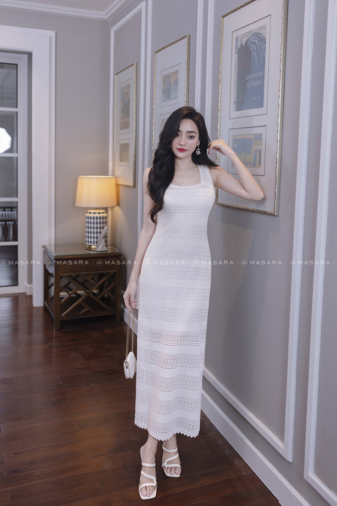 ĐẦM THUN REN TRẮNG DÀI CỔ VUÔNG