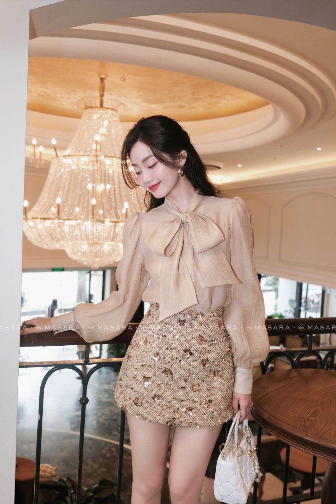 CHÂN VÁY TWEED ĐÍNH KIM SA HOA