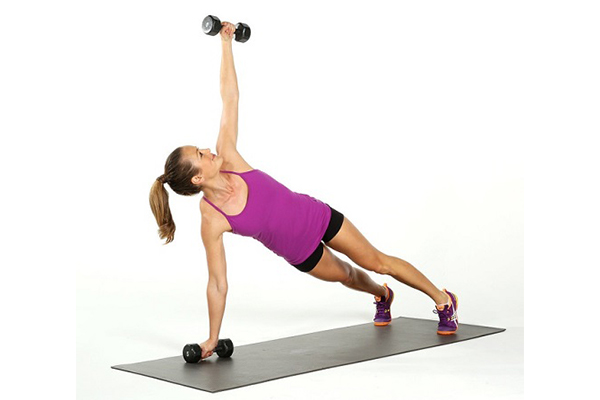 Plank nghiêng với tạ
