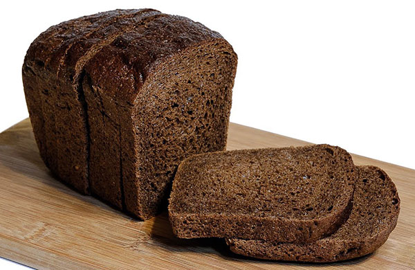 Ăn bánh mì đen giảm cân