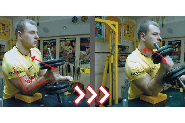 Nâng bắp tay trong tư thế cầm búa