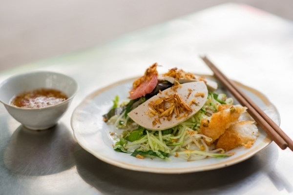 Tập gym ăn bánh cuốn được không?