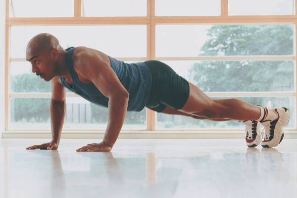 Cách hít đất 100 cái mỗi ngày