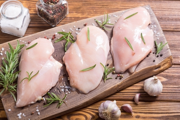 chất đạm có nhiều trong ức gà