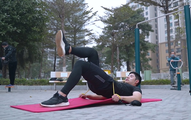 Single leg glute bridge