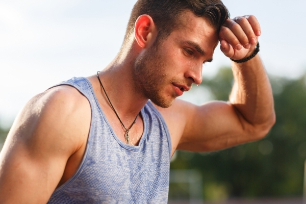 Sau khi luyện tập thể dục mà không có thời gian tắm bạn nên làm gì?