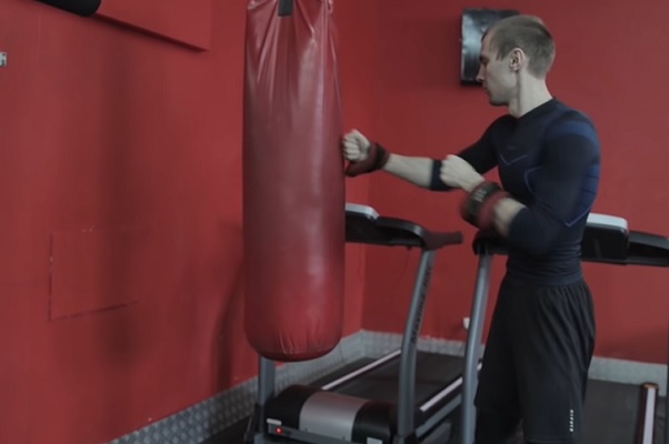 Cardio với tạ cổ tay