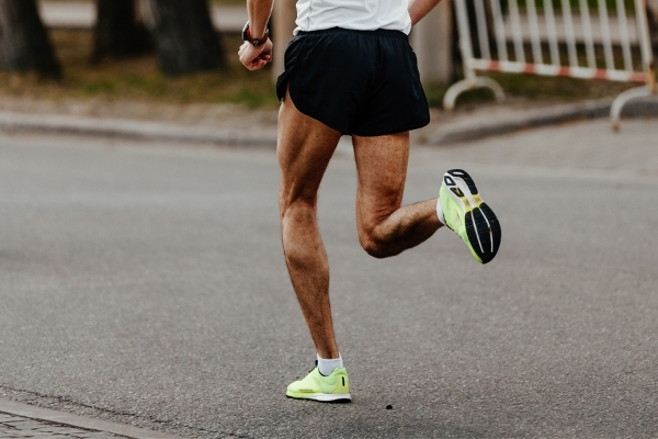 Cách chạy bộ không đau bắp chân