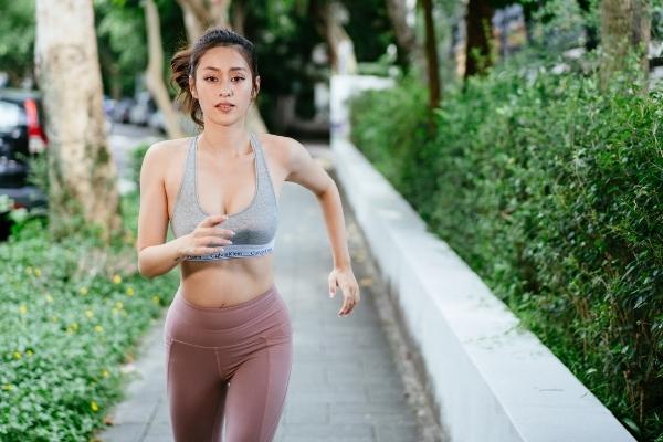 Chạy bộ có cao không?