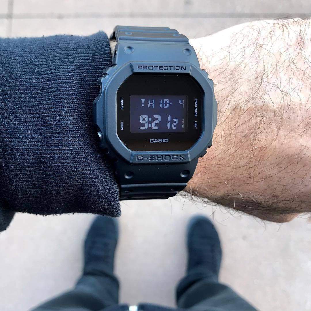 Đồng hồ thể thao G-Shock DW-5600BB-1ADR