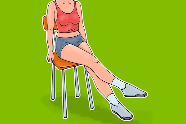 Bài tập mở rộng chân bắt chéo