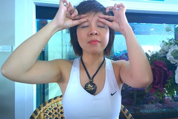 Kéo đường chân mày