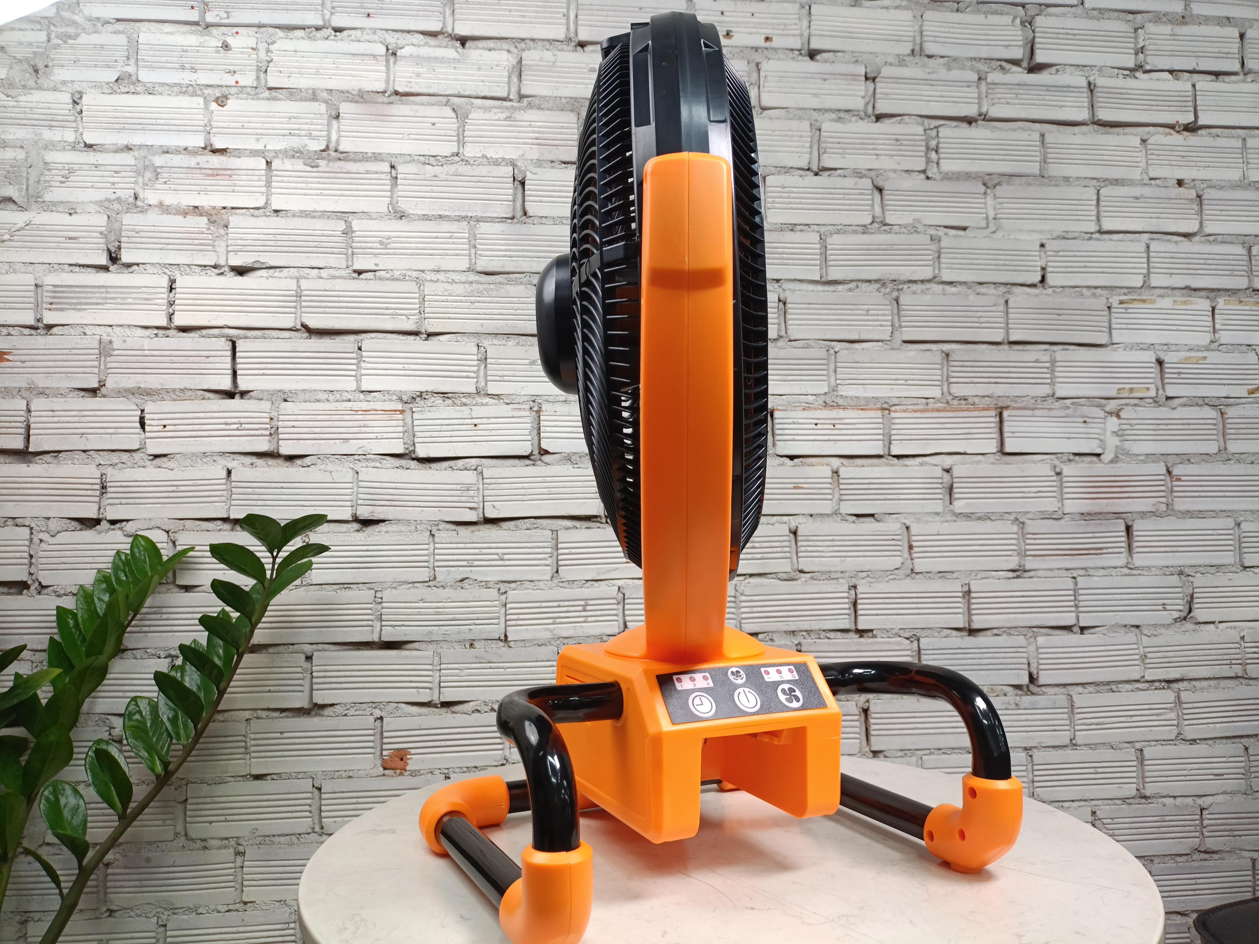 Quạt pin Coofix CF-CEF001