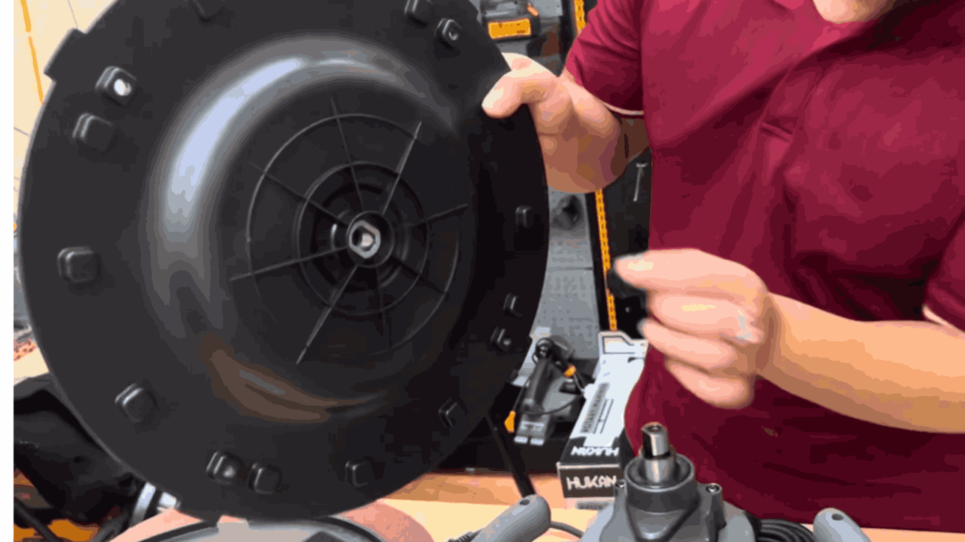 Máy xoa vữa trát tường Hukan G2-MXV909