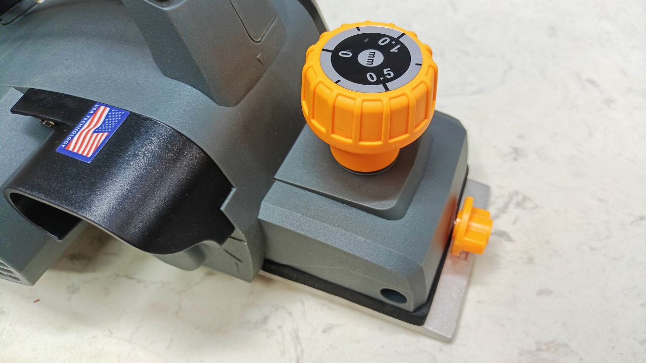 Máy bào gỗ điện 920W Hukan HK-G2-PP10190MT