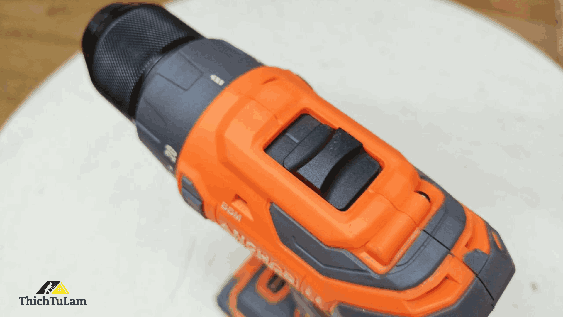 Tổng Quan Về Máy Khoan Pin Anchor DCE1