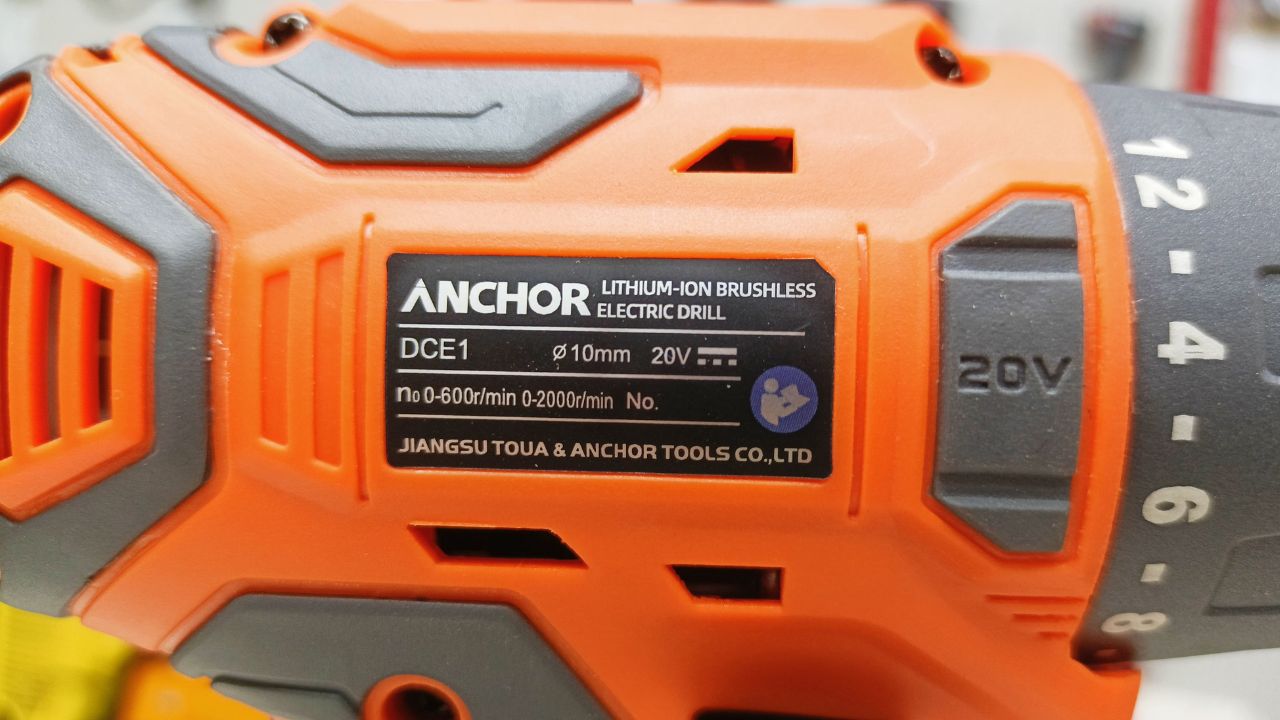 Máy khoan pin 20V 10mm Anchor M20-DCE1