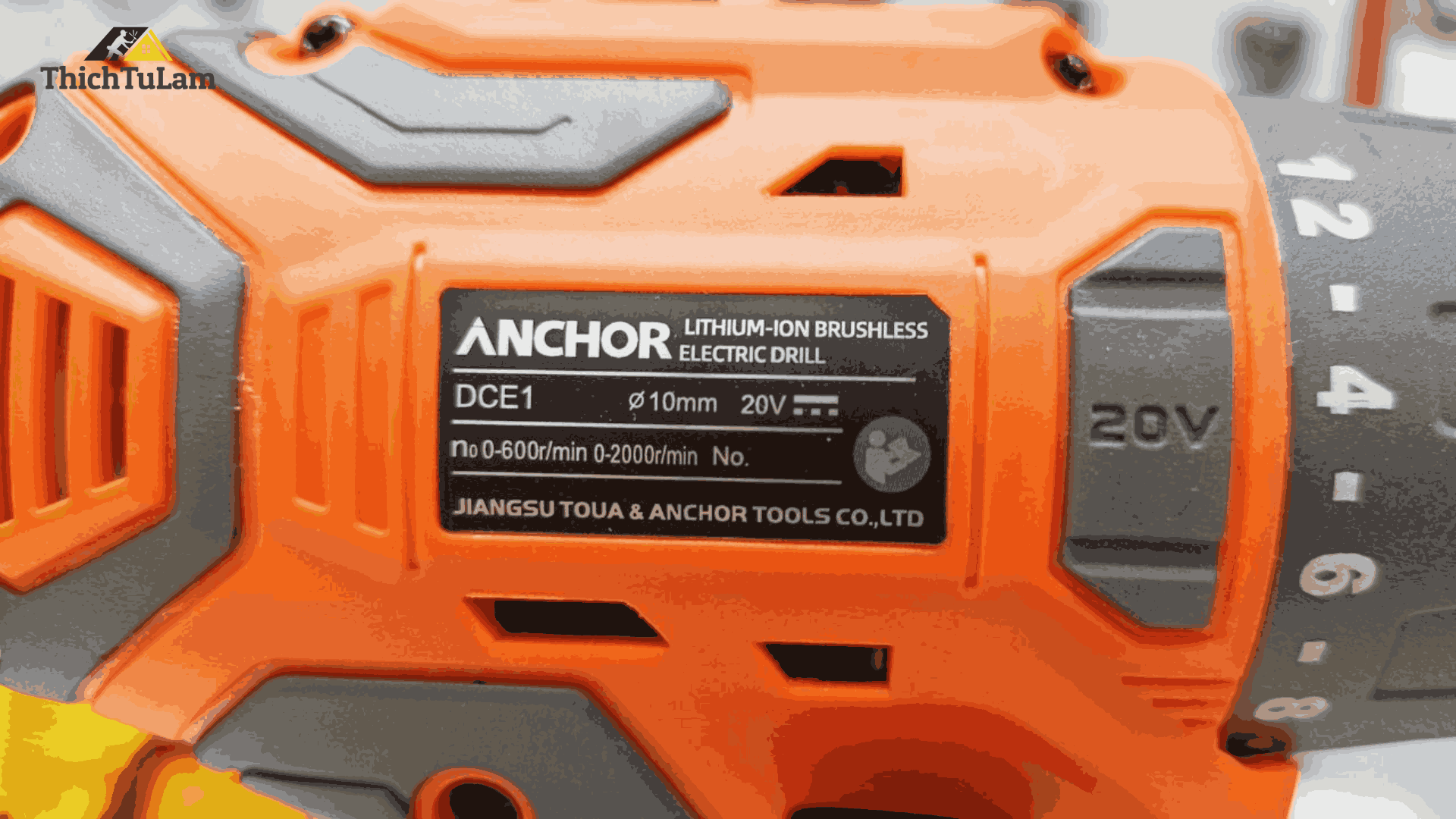 Tổng Quan Về Máy Khoan Pin Anchor DCE1