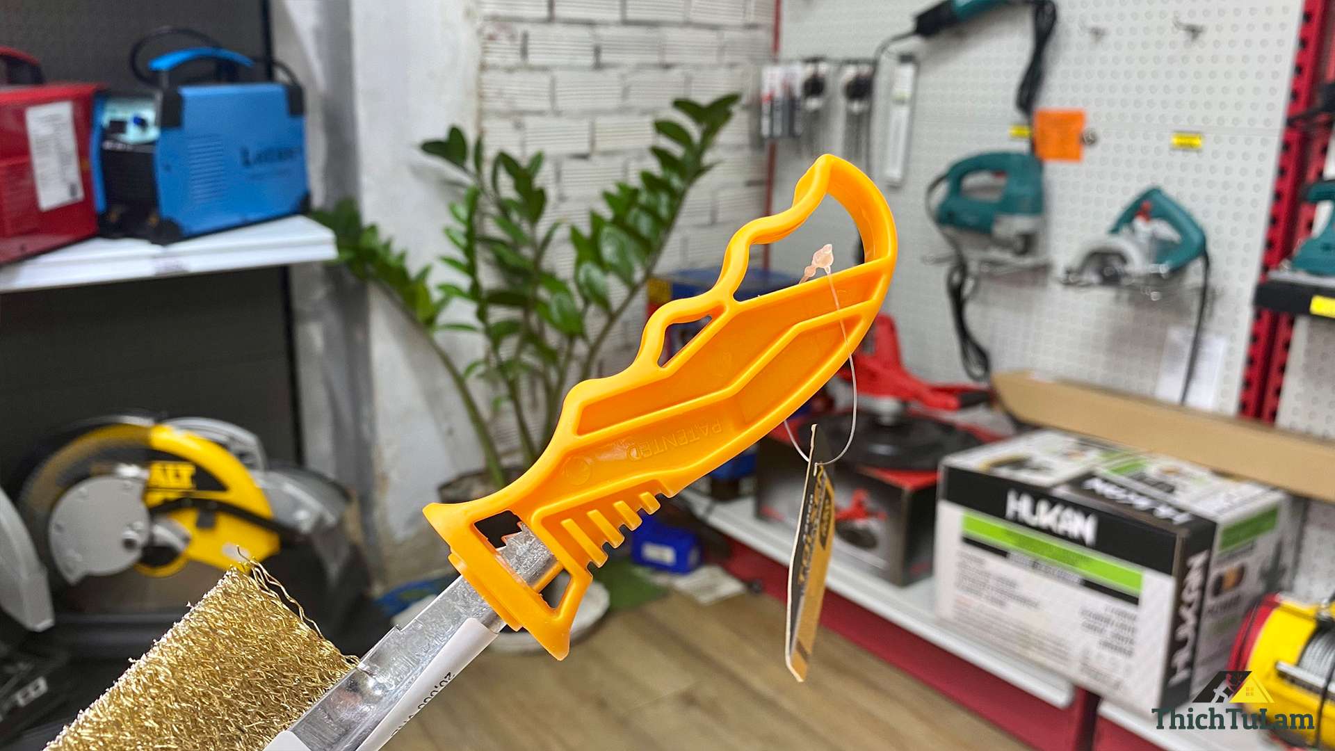 Bàn chải sắt 250mm Tolsen 32060