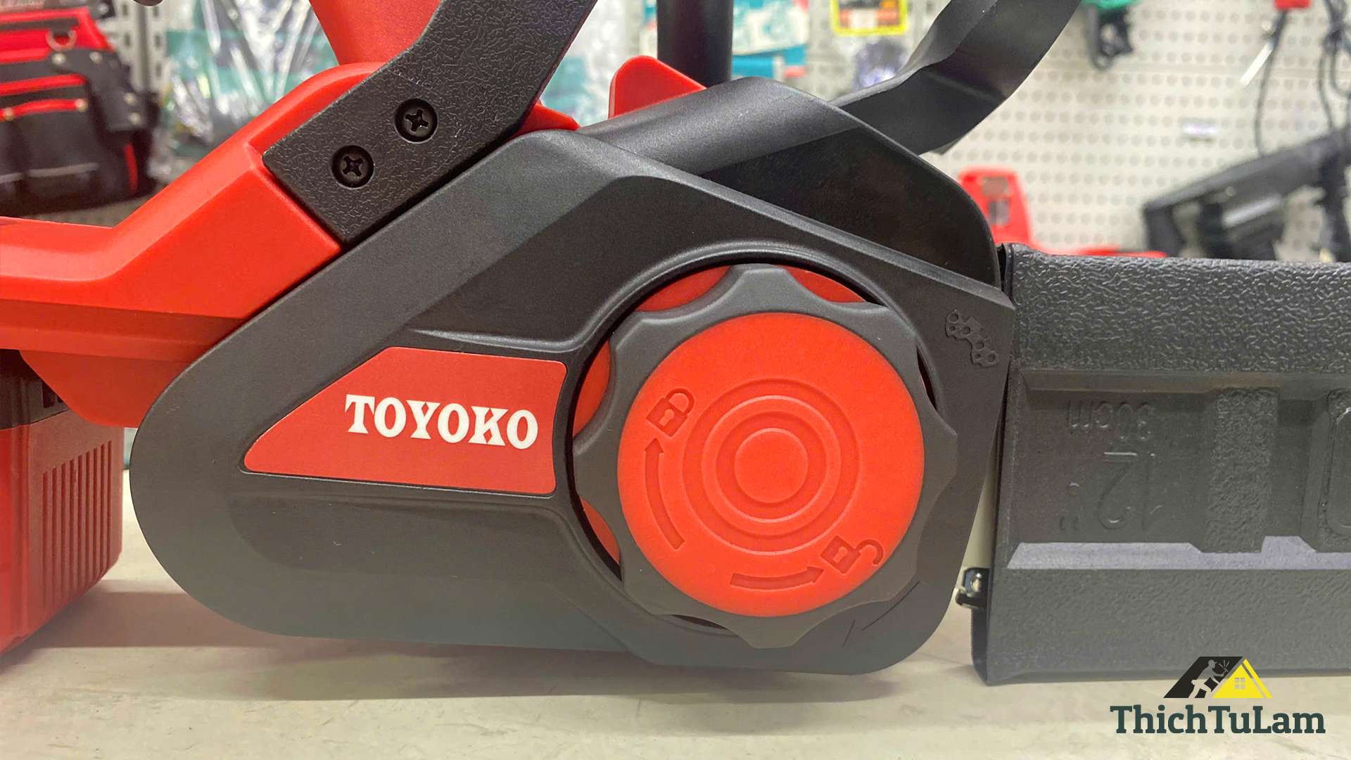 Bộ máy cưa xích pin M21V 254mm Toyoko T12301F (2 pin +1 sạc)