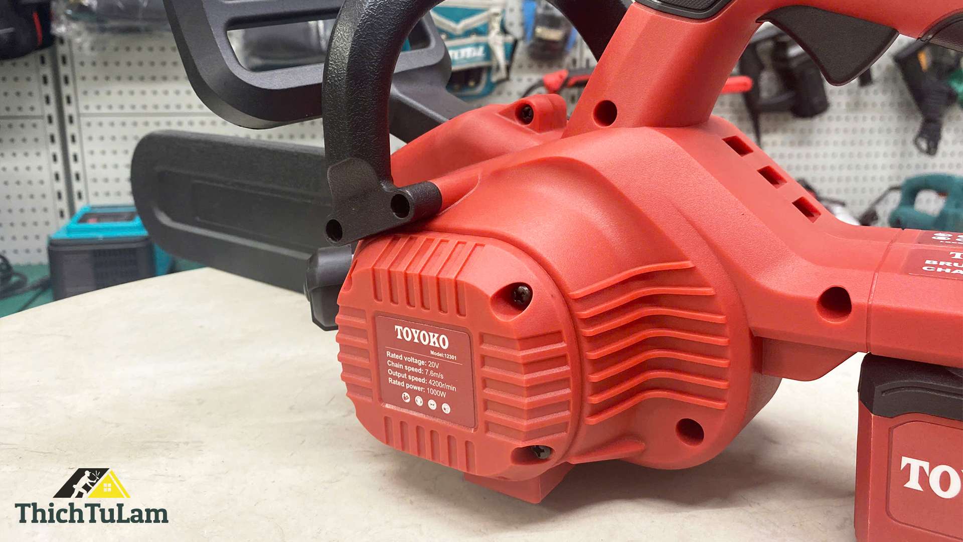 Bộ máy cưa xích pin M21V 254mm Toyoko T12301F (2 pin +1 sạc)