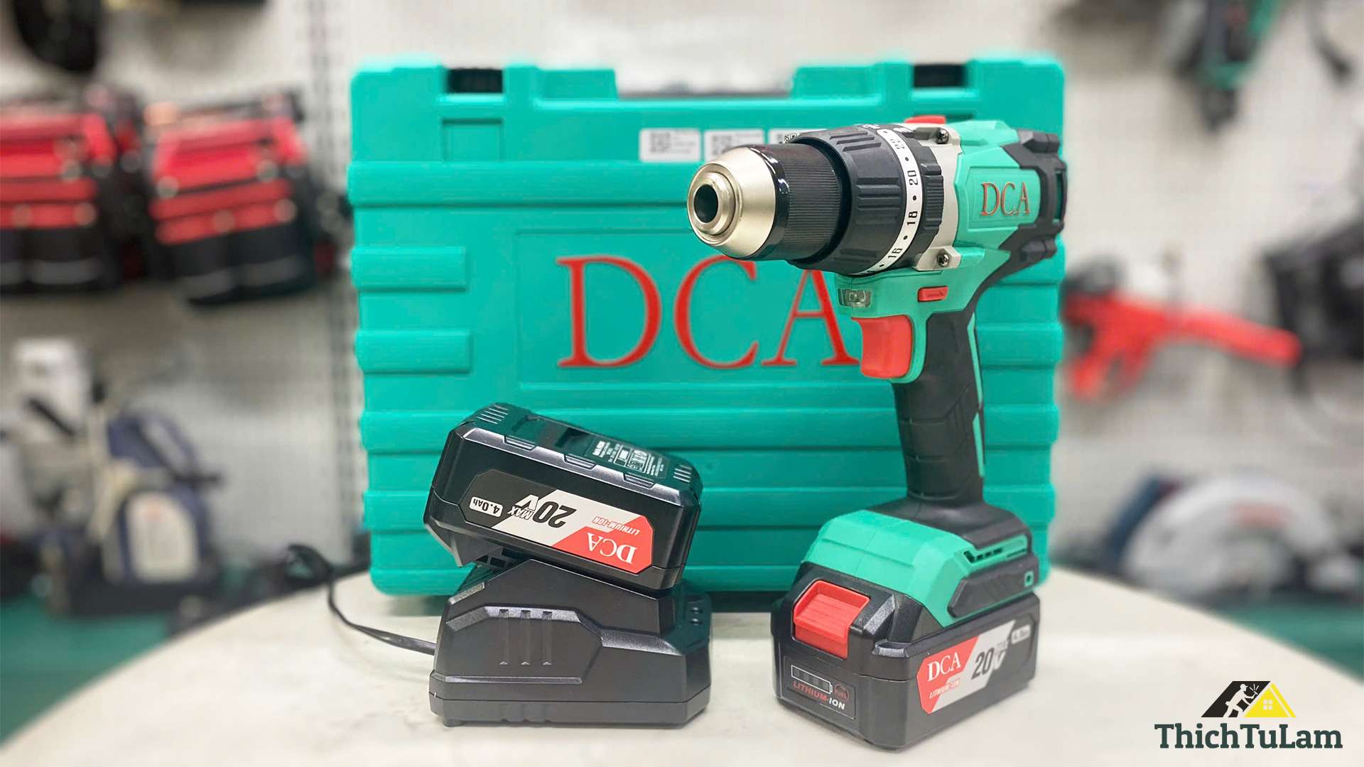 Bộ máy khoan 20V 2 pin 4Ah 120Nm DCA ADJZ03-13EM