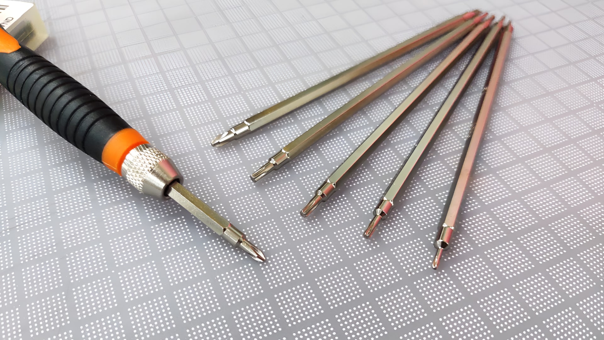 Bộ tua vít đa năng 7 chi tiết Buddy BA0004