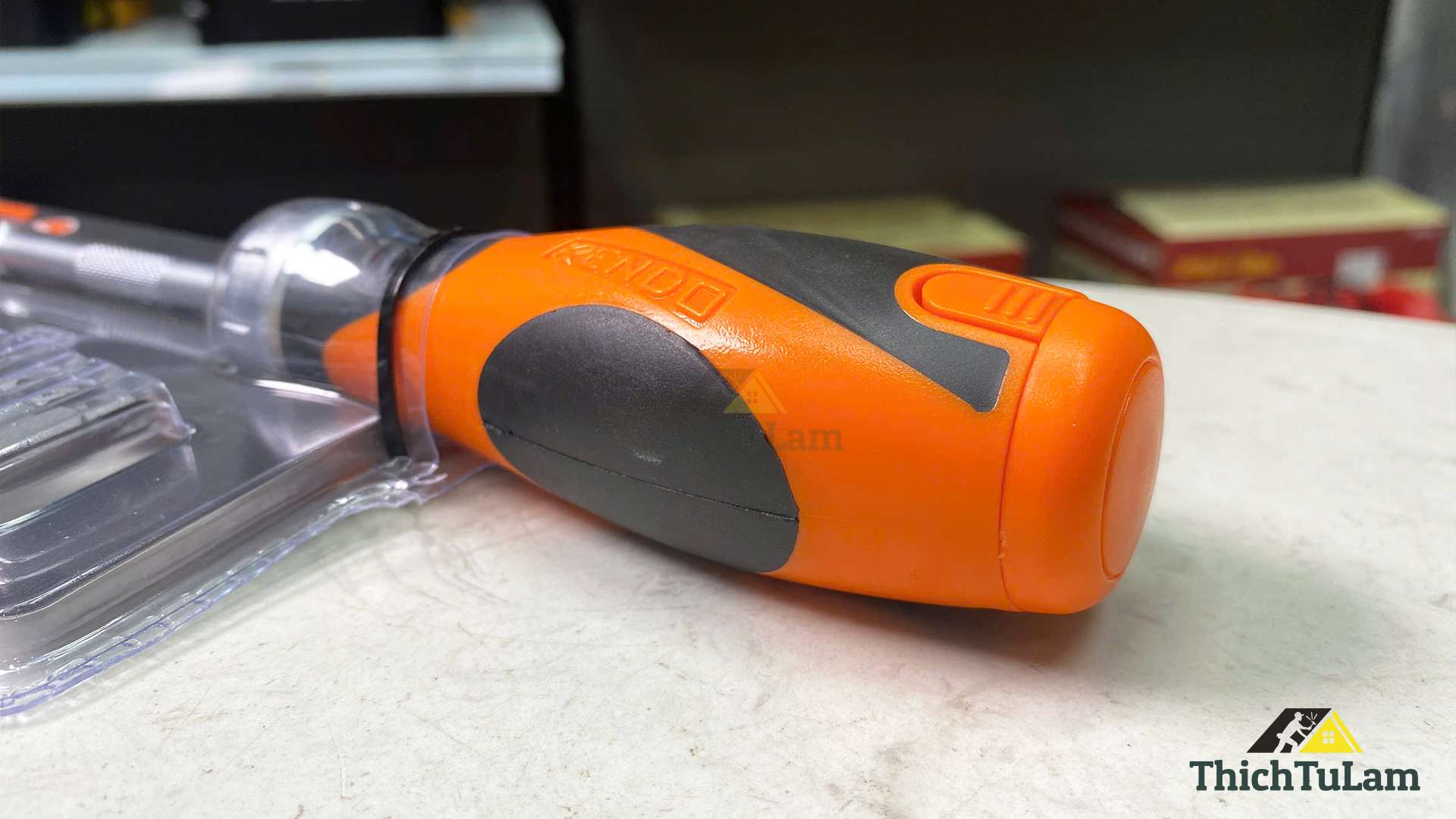 Bộ tua vít tự động kèm mũi vít 14 chi tiết Kendo 20016