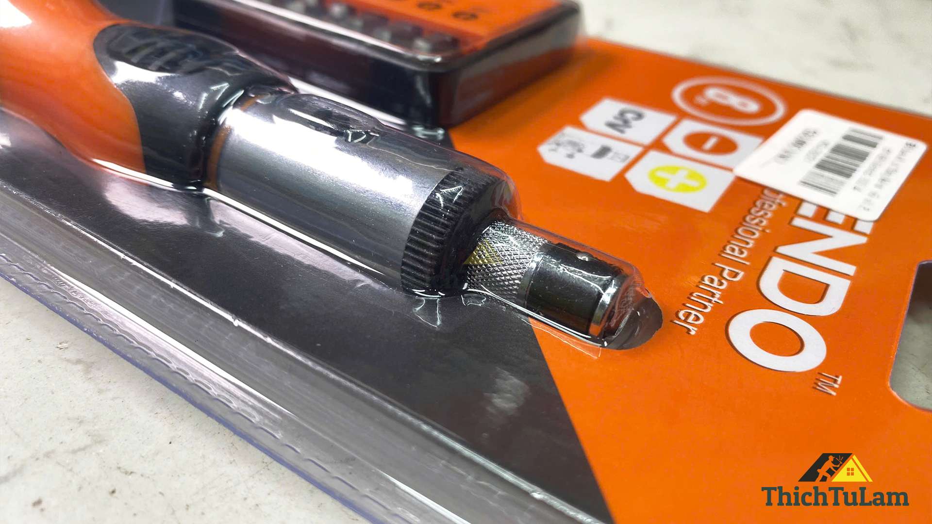 Bộ tua vít tự động kèm mũi vít 8 chi tiết Kendo 20024