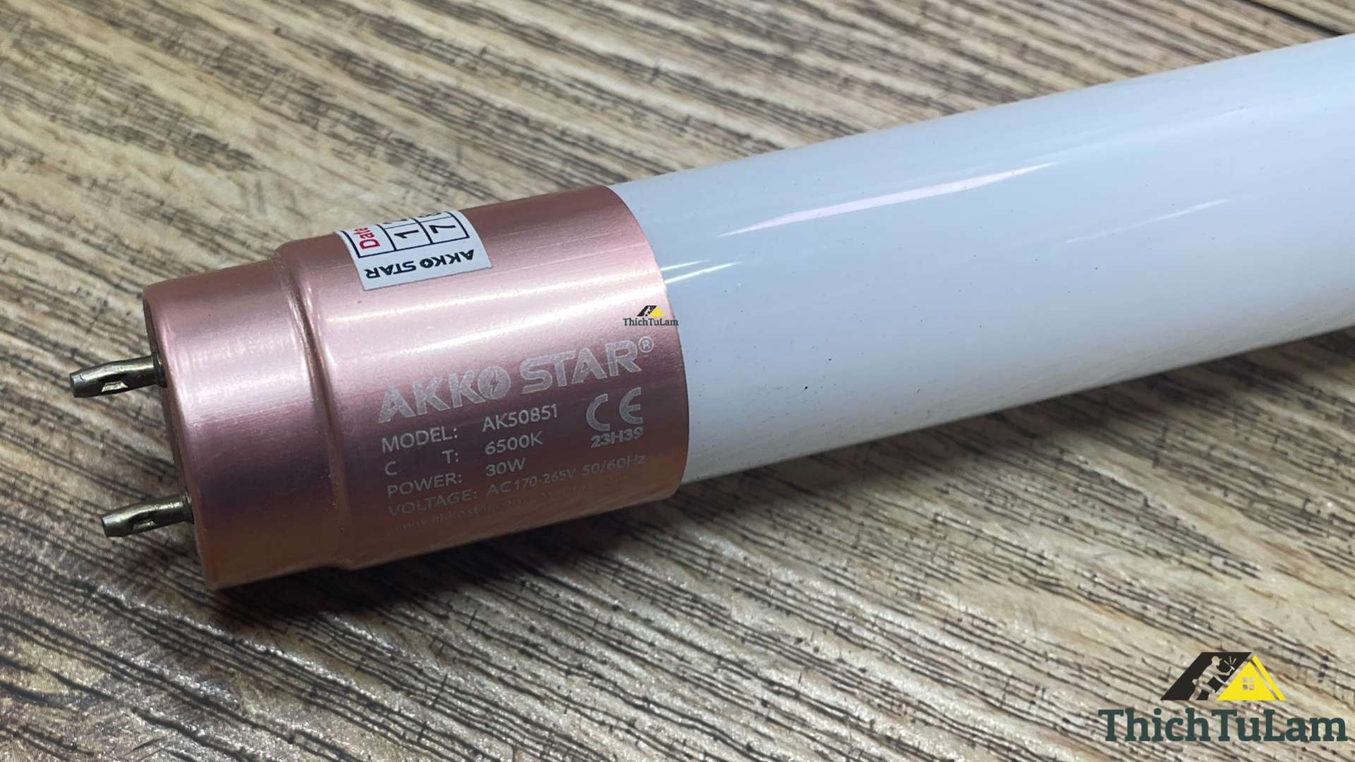 Bóng đèn Led dài 1.2m 30W AKKO STAR - 50851