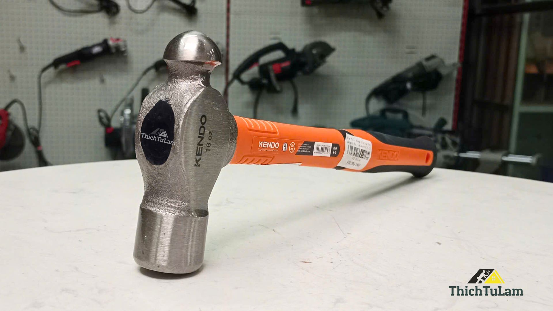 Búa đầu bi 450g16oz tay cầm bằng sợi thủy tinh Kendo 25139