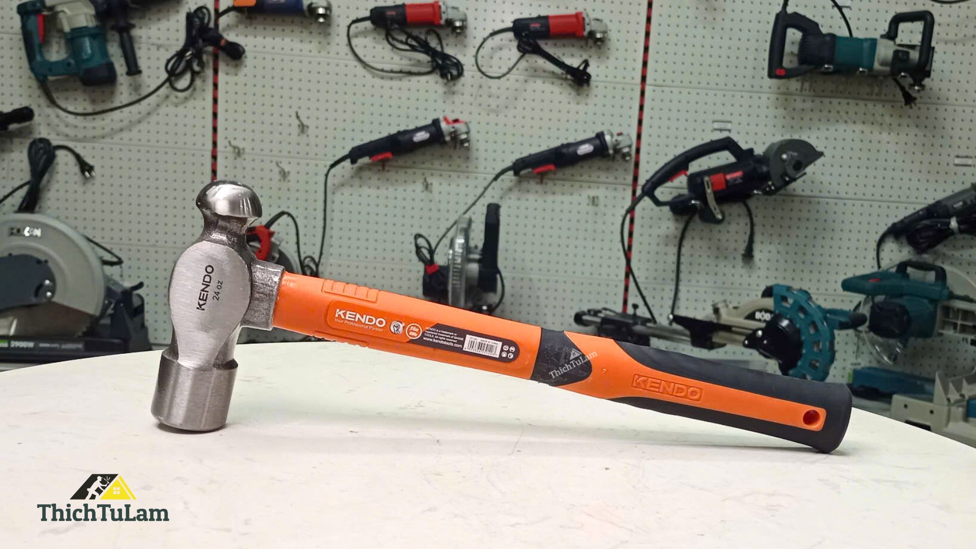 Búa đầu bi 680g24oz tay cầm bằng sợi thủy tinh Kendo 25140