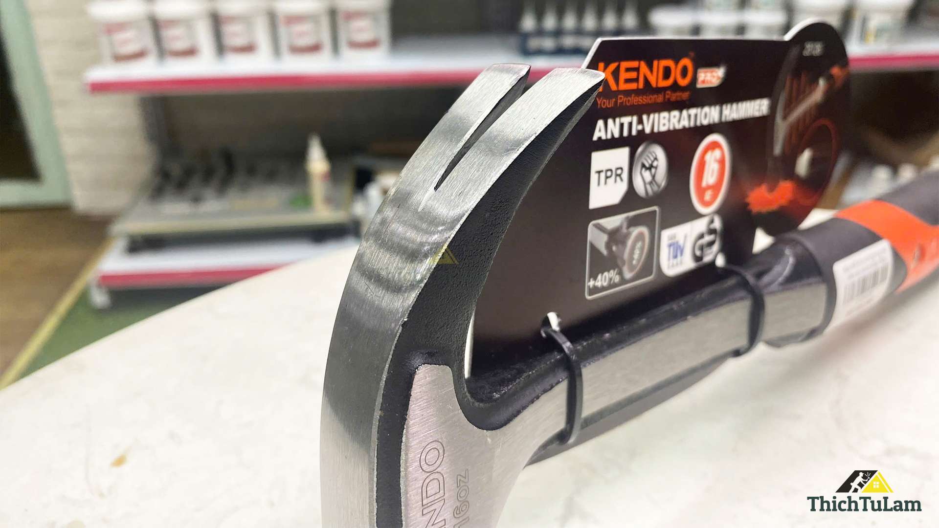 Búa nhổ đinh chống rung, tay cầm bọc nhựa 450g/16oz Kendo 25126