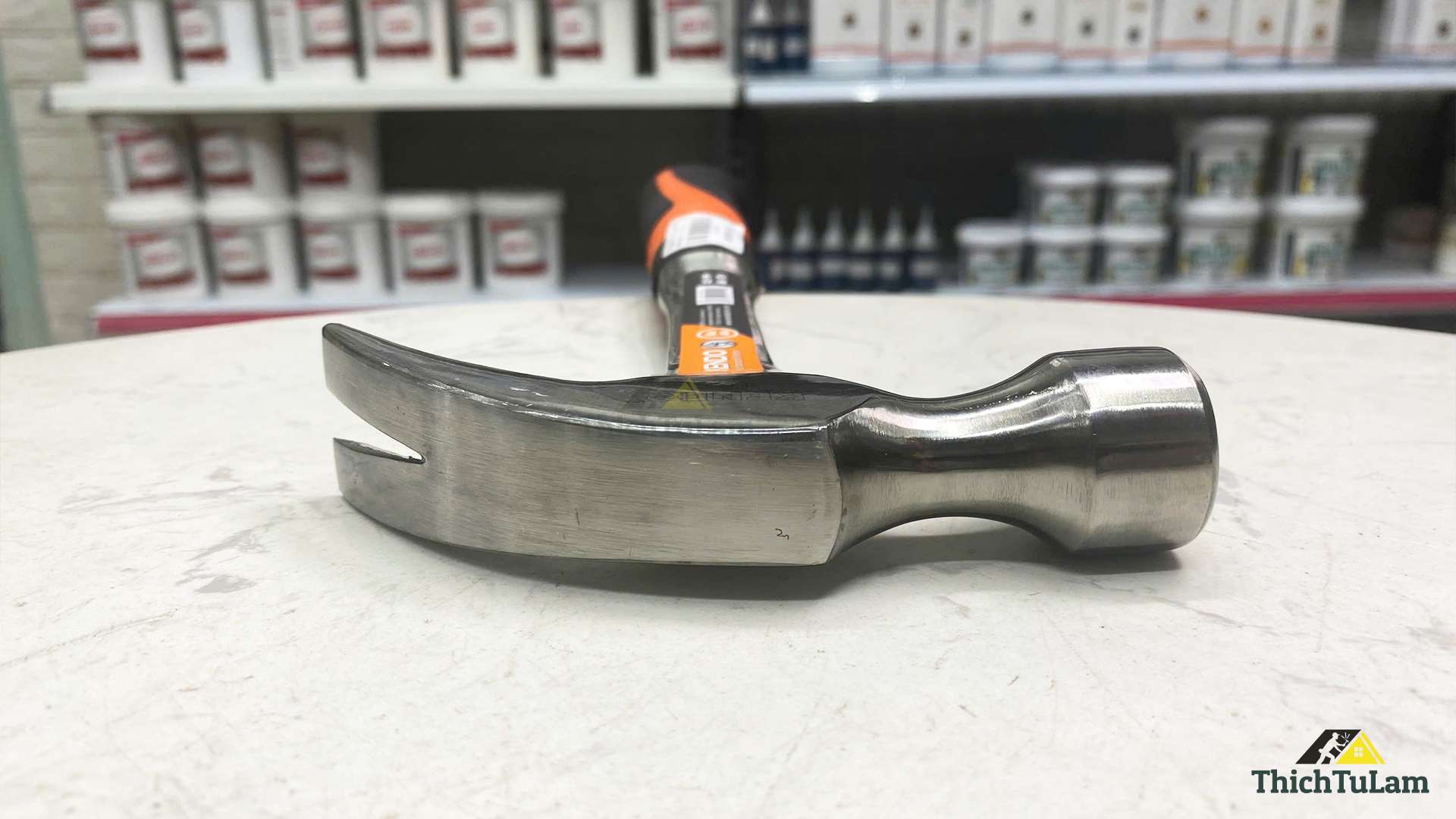 Búa nhổ đinh 450g/16oz có trục hình ống và tay cầm bọc nhựa Kendo 25101