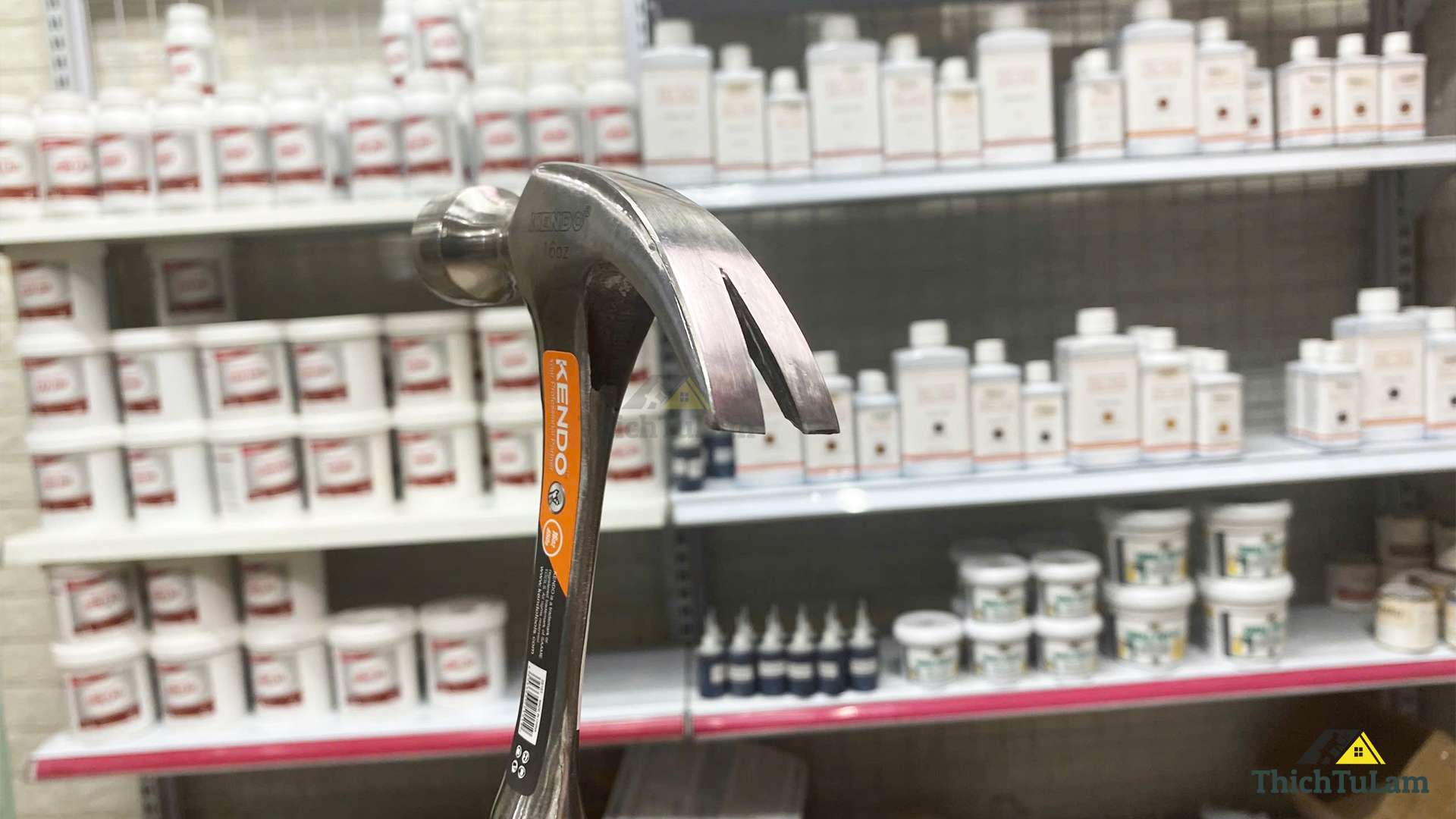 Búa nhổ đinh nguyên khối 450g/16oz tay cầm bọc nhựa Kendo 25151