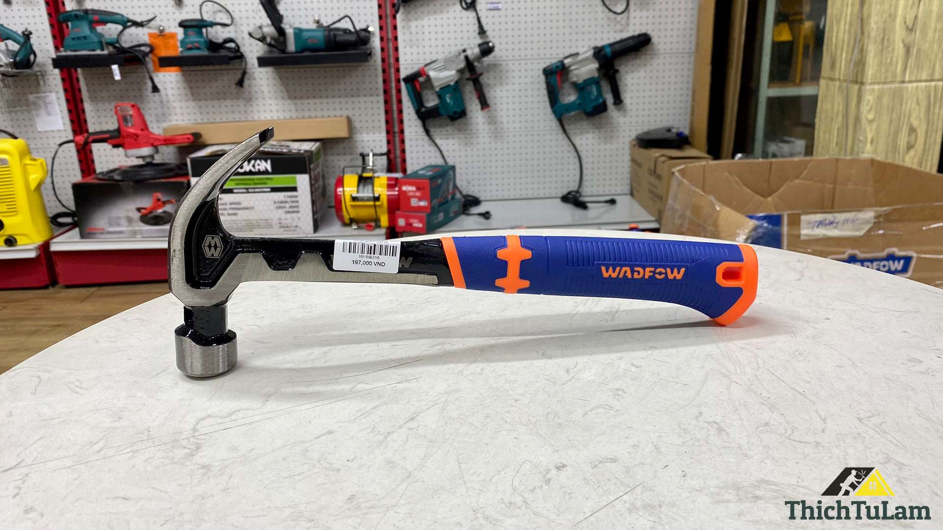 Búa nhổ đinh nguyên khối 450g Wadfow WHM8316