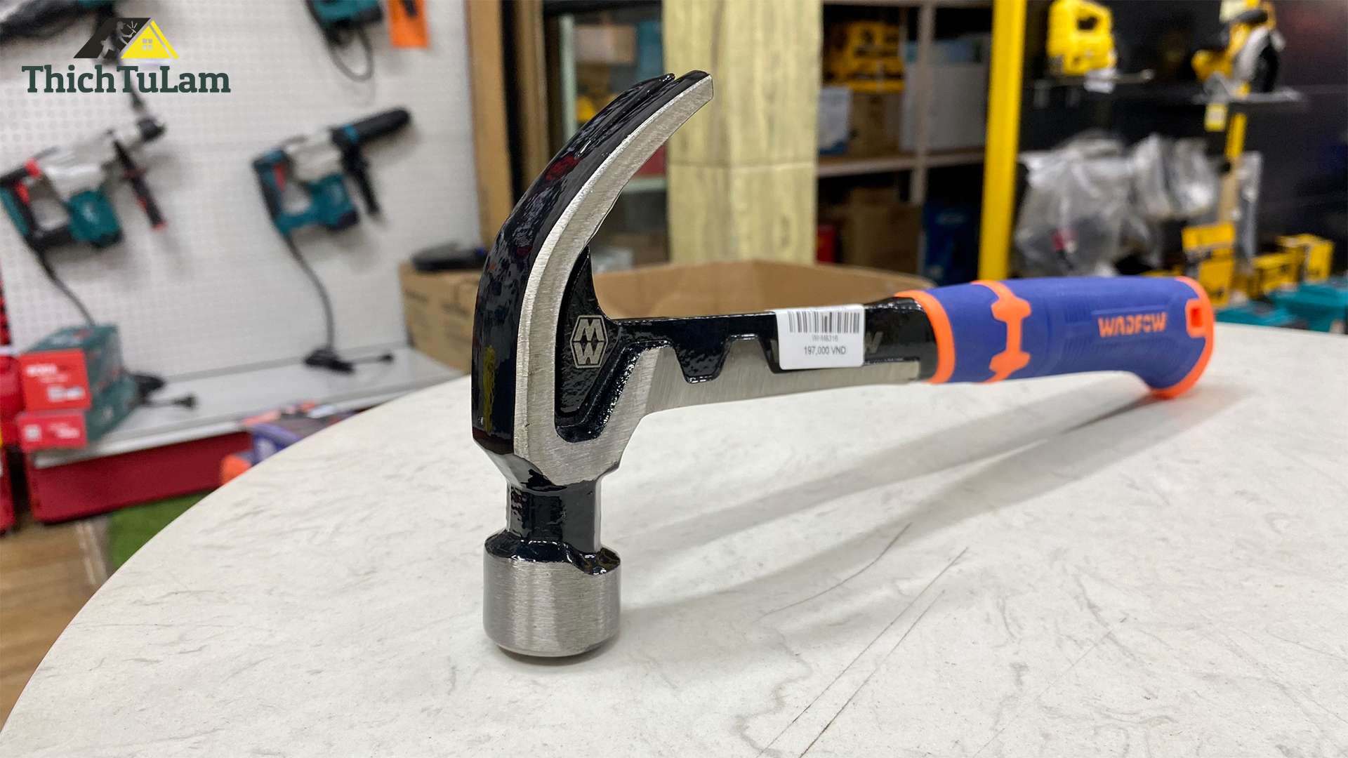 Búa nhổ đinh nguyên khối 450g Wadfow WHM8316